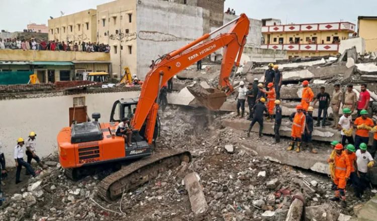 ভারতে বহুতল ভবন ধসে নিহত ৭